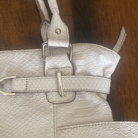 Sagharbor Bag - Picture 5 of 15